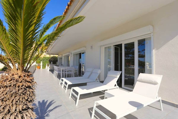 VILLA DEL MAR Beachfront Premium House Rincón de la Victoria Málaga HOMINGBOOK