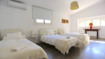 5 chambres, fer et planche Ă repasser, Wi-Fi gratuit, draps fournis