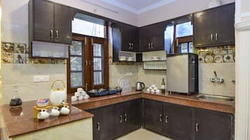 Executive Villa | Private kitchen | Coffee/tea maker