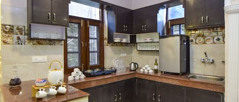 Executive Villa | Private kitchen | Coffee/tea maker