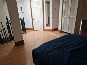 1 bedroom, free WiFi, bed sheets - Fully Detached Cottage House Loddington Kettering (Kettering)