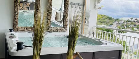 Bain à remous extérieur