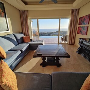 Smart TV, fireplace - THANKSGIVING HOLIDAY.  Montecristo Estates Ocean View Villa w/infinity pool<br> (Cabo San Lucas)