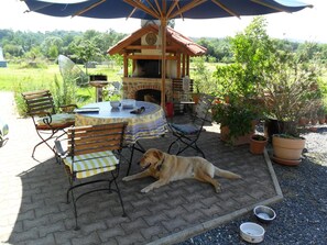 Outdoor dining - Former farm, very quiet location, lots of space (Libaros)