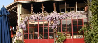 Former farm, very quiet location, lots of space