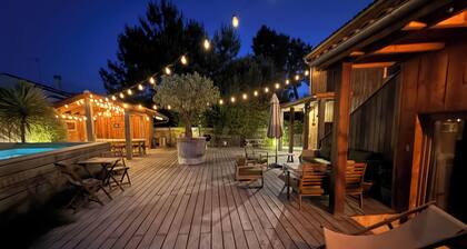 Atypical villa "Cabane Oléron" with heated swimming pool
