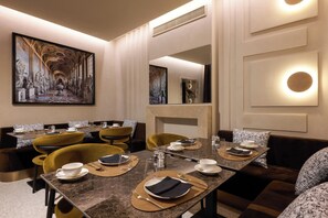 Free daily buffet breakfast - Borghese Contemporary Hotel (Rome)