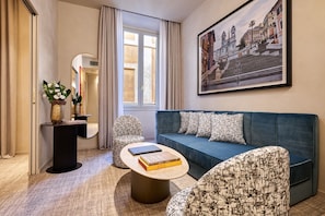 Suite | Premium bedding, down comforters, minibar, in-room safe