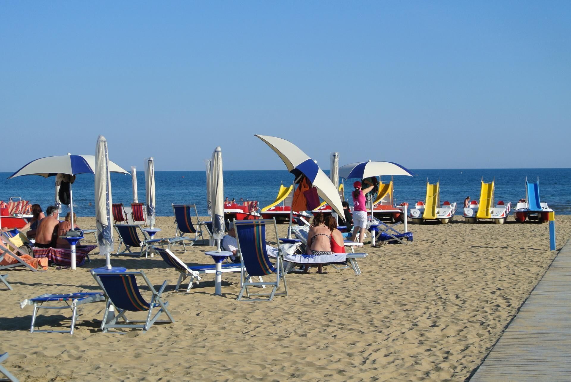 Una spiaggia nelle vicinanze