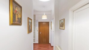 Interior - Liberty Trastevere B&B (Rome)