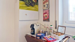 Shared kitchen facilities - Liberty Trastevere B&B (Rome)