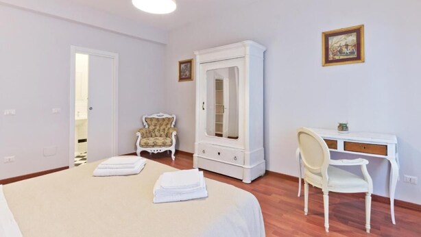 Deluxe Double Room - Liberty Trastevere B&B (Rome)