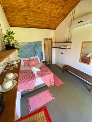 1 quarto, Wi-Fi de cortesia, roupa de cama