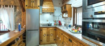 El Nogal - Three Bedroom Villa, Sleeps 6