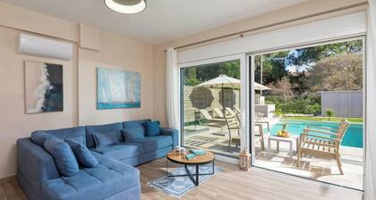 Erato - Two Bedroom Villa, Sleeps 4