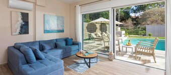 Erato - Two Bedroom Villa, Sleeps 4