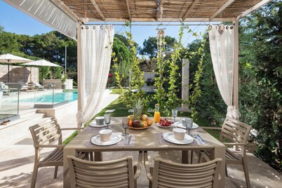 Klio - Two Bedroom Villa, Sleeps 4