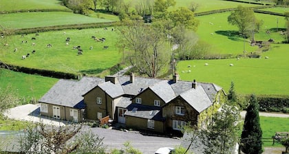 Ty r Efail - Trois Chambres GĂźte, Couchages 8