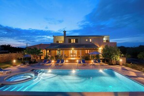 Pool - Sa Marina - Six Bedroom Villa, Sleeps 12 (Cala d'Or)