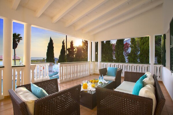 Terrace/patio - Villa Sonya - Three Bedroom Villa, Sleeps 6 (Alaior)