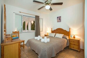 3 dormitorios, tabla de planchar con plancha, wifi y ropa de cama
