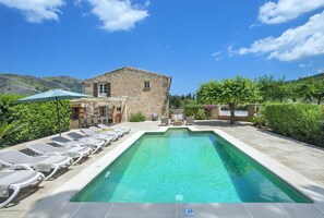 A heated pool - Camp d'Avall - Five Bedroom Villa, Sleeps 10 (Mallorca)