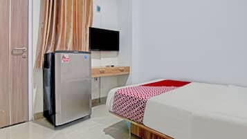 Deluxe Double Room | Desk, free WiFi, bed sheets