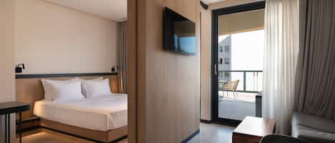 Deluxe Jacuzzi Suite