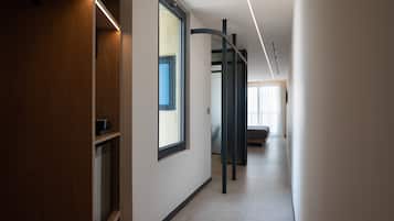 Junior Studio Suite | Hypo-allergenic bedding, minibar, individually decorated