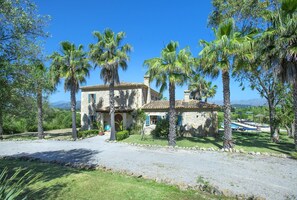 Exterior - Les Roques de Ca'n Guixe (Alcúdia)