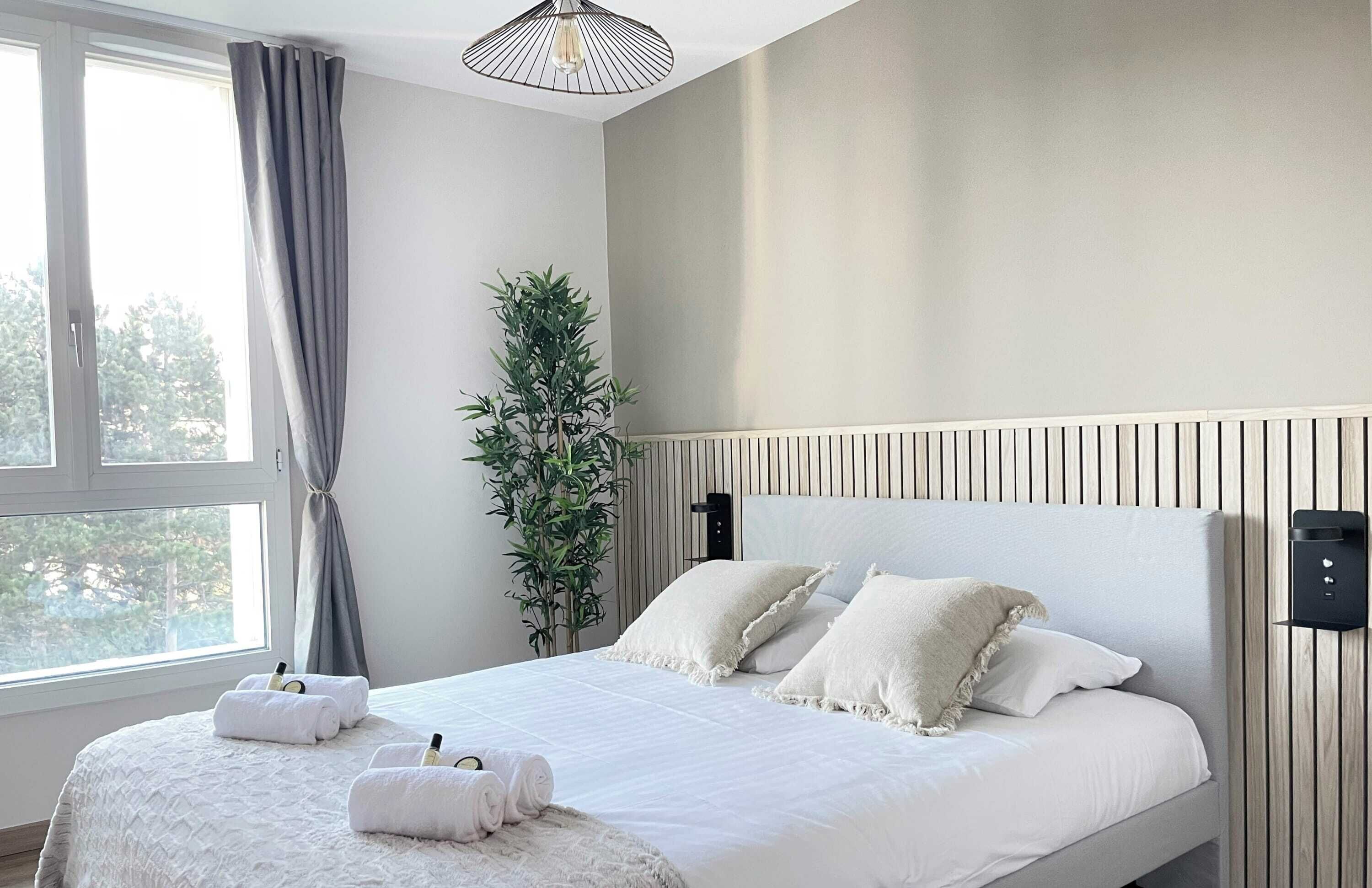 2 chambres, fer et planche à repasser, Wi-Fi, draps fournis