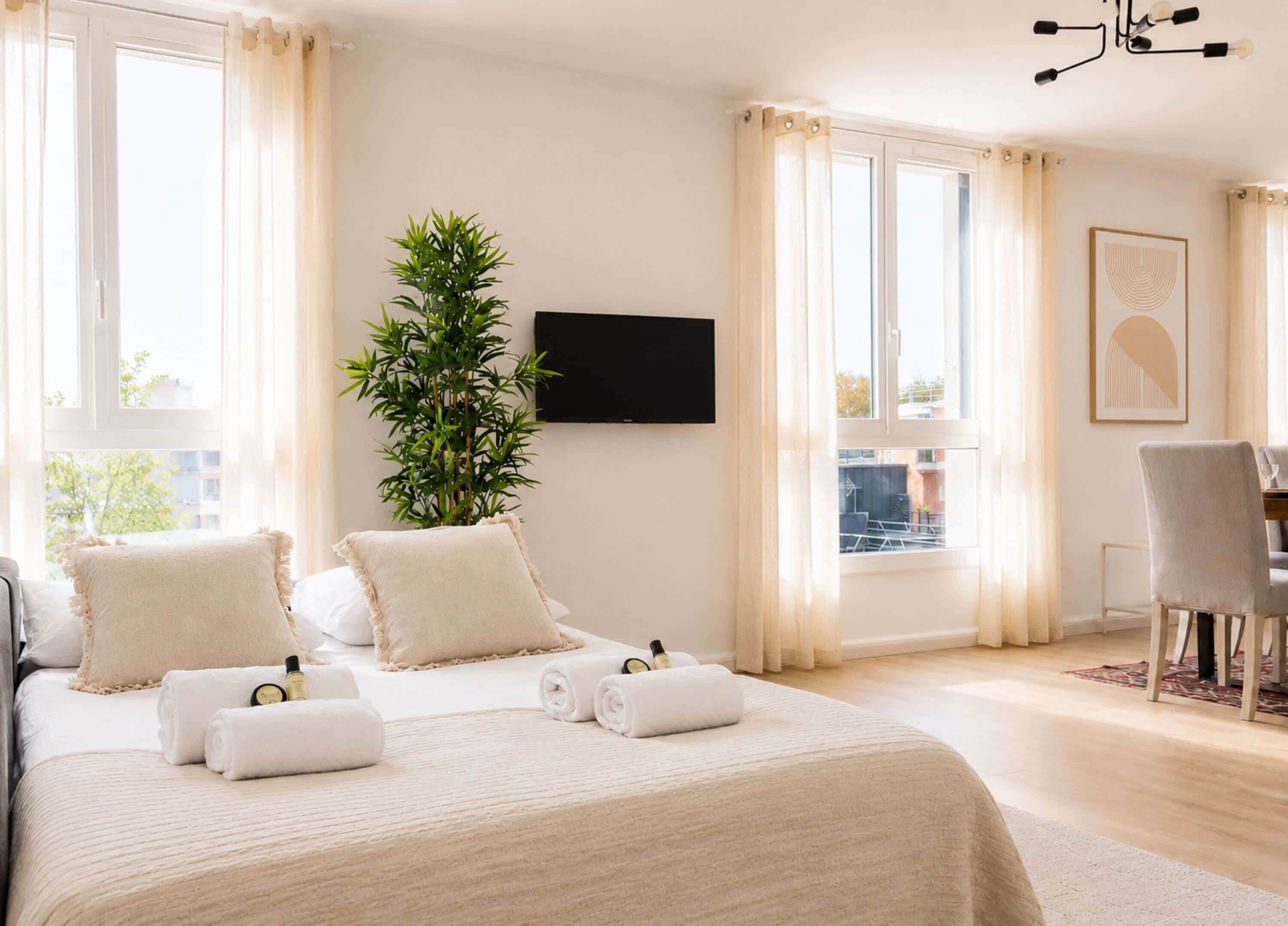 2 bedrooms, iron/ironing board, WiFi, bed sheets