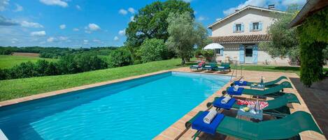 Et oppvarmet basseng