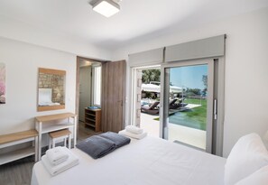 3 chambres, fer et planche à repasser, Wi-Fi, draps fournis