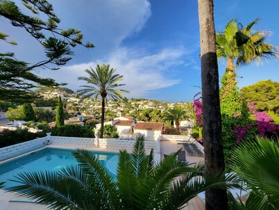 Superb, recently renovated detached villa