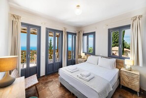 Room - Mare - One Bedroom Villa, Sleeps 2 (Tsoukalades)