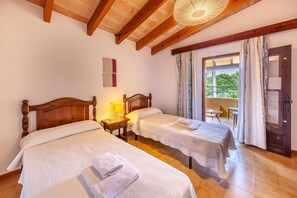 4 Schlafzimmer, Bügeleisen/Bügelbrett, WLAN, Bettwäsche