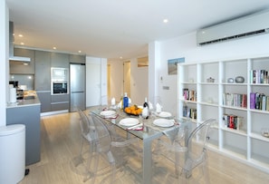 Dining - Pine Walk Apartment - Three Bedroom Villa, Sleeps 5 (Mallorca)