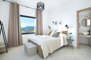 3 makuuhuonetta, silitysrauta/-lauta, Wi-Fi, vuodevaatteet