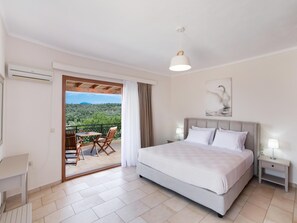 3 dormitorios, tabla de planchar con plancha, wifi y ropa de cama