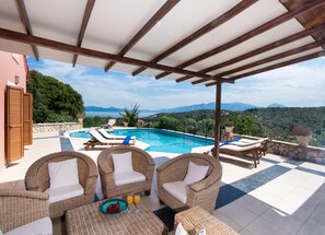 Pool - Andromeda - Three Bedroom Villa, Sleeps 6 (Spartochori)