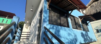 Blue space A few minutes from Carrizalillo beach