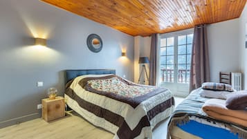 3 quartos, ferros/tábuas de passar roupa, Wi-Fi de cortesia