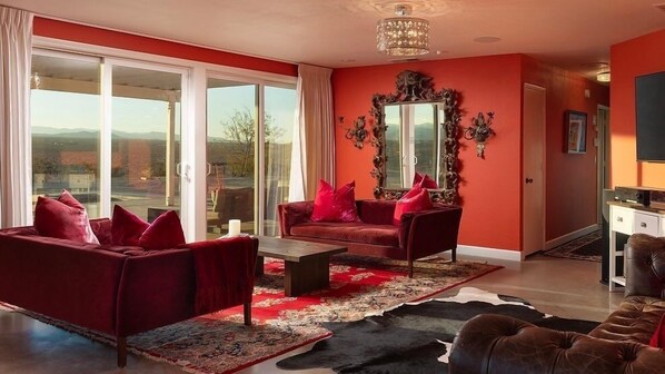 Living area - Queen's Rock & Roll Retreat: Iconic JT Studio Estate (Joshua Tree)