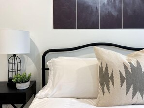 2 habitaciones, camas con efecto memoria y escritorio 