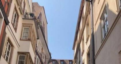 HYPER CITY CENTER - 100m STRASBOURG Cathedral