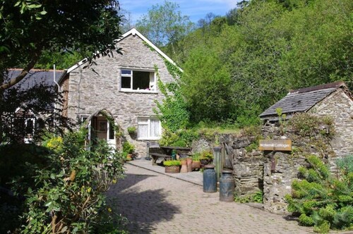18th Century Cottage, surrounded by nature, and close to beach