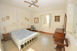 2 habitaciones, tabla de planchar con plancha y wifi