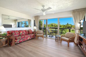 Smart TV - Ocean View Suite with NEW A/C Steps to the Beach & Restaurant in sunny Poipu (Koloa)