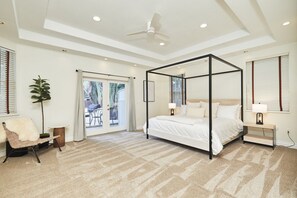 7 bedrooms, desk, iron/ironing board, travel crib